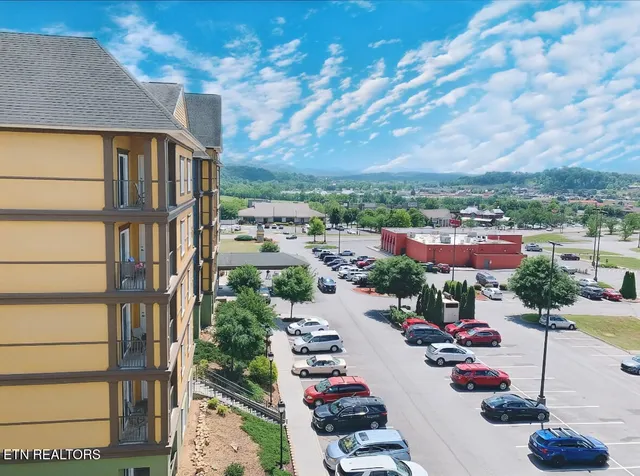 $265,000 | 225 Collier Drive, Unit 3503, Sevierville, TN 37862