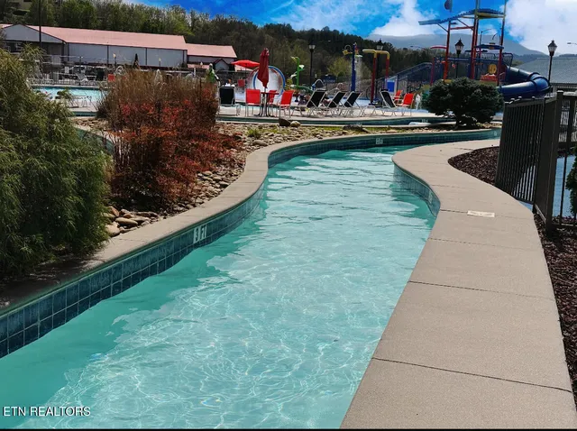 $265,000 | 225 Collier Drive, Unit 3503, Sevierville, TN 37862