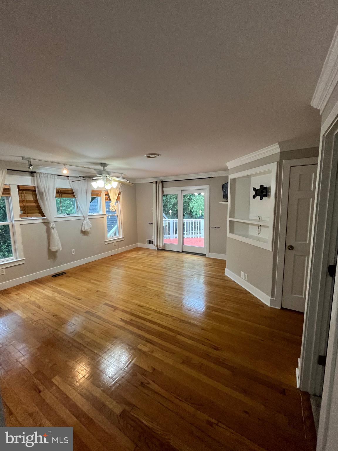 7814 Ridgewood Drive Annandale, VA 22003 - Photo 18 of 51