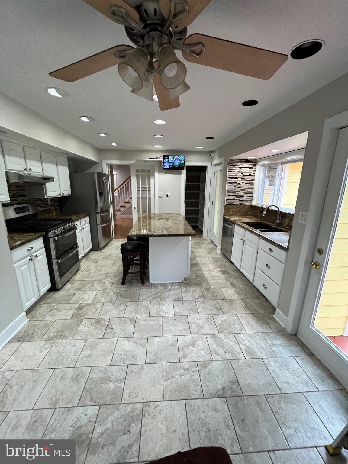 7814 Ridgewood Drive Annandale, VA 22003 - Photo 30 of 51