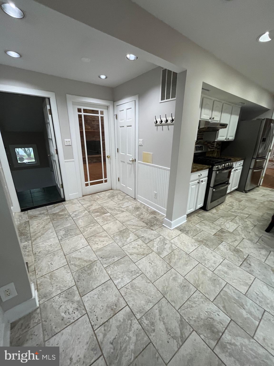 7814 Ridgewood Drive Annandale, VA 22003 - Photo 33 of 51