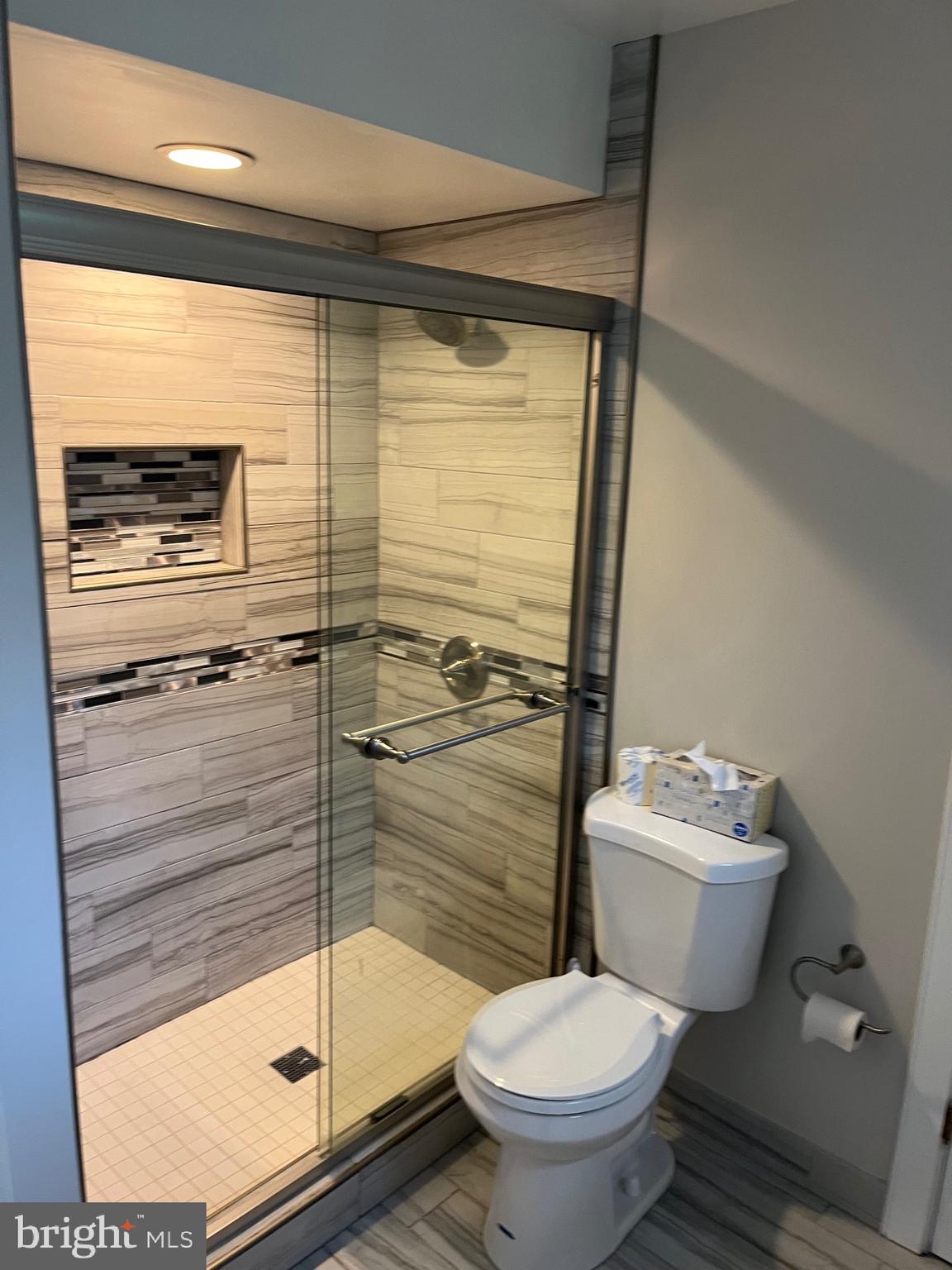 7814 Ridgewood Drive Annandale, VA 22003 - Photo 9 of 51