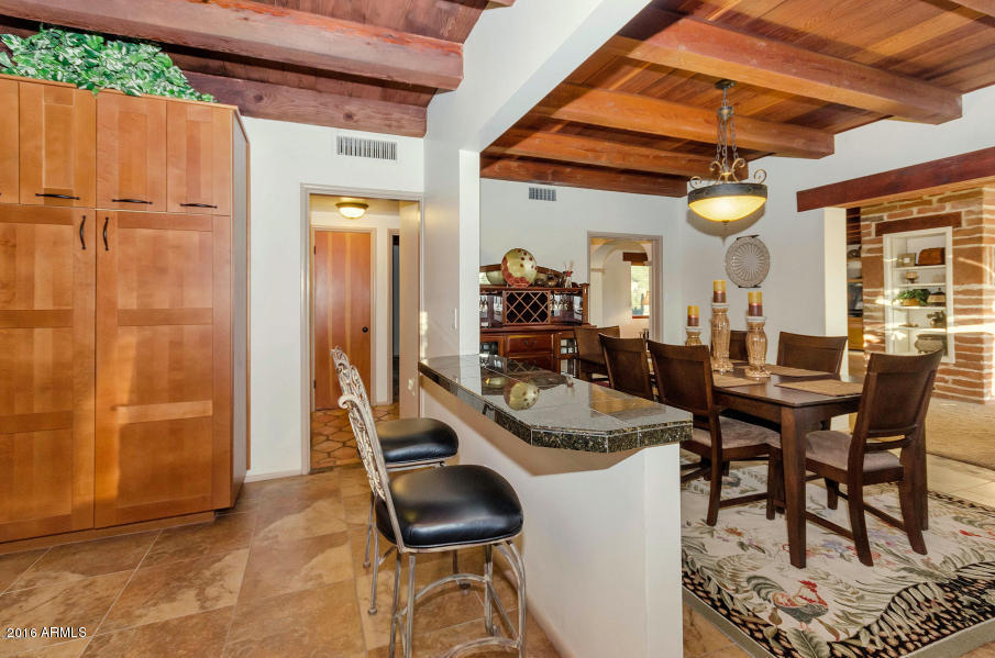 5111 North Camelhead Road Phoenix, AZ 85018 - Photo 21 of 34 Eat in Kitchen