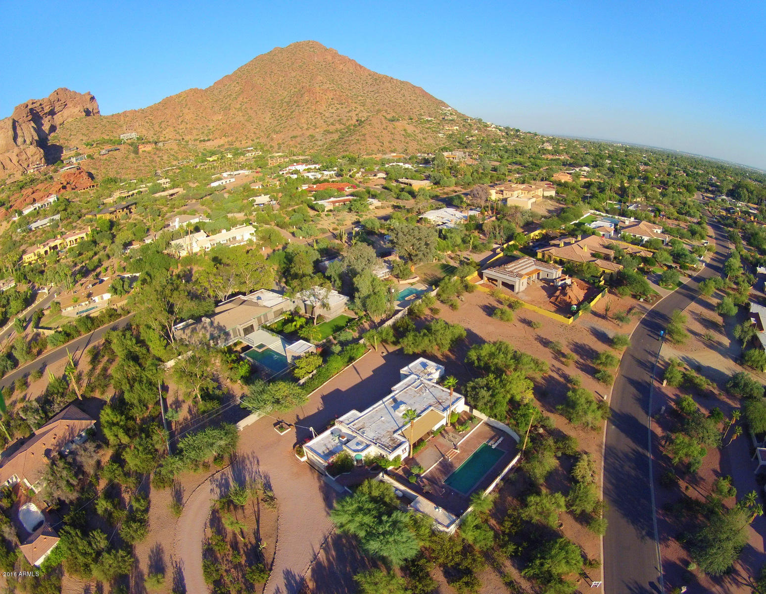 5111 North Camelhead Road Phoenix, AZ 85018 - Photo 4 of 34 Mountain View 3