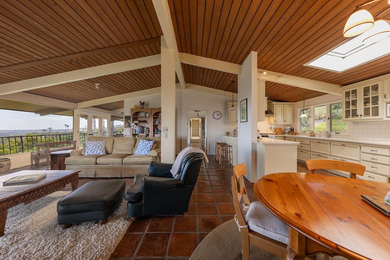 11111 Foothill Road Santa Paula, CA 93060 - Photo 10 of 34 BpeKf-2w