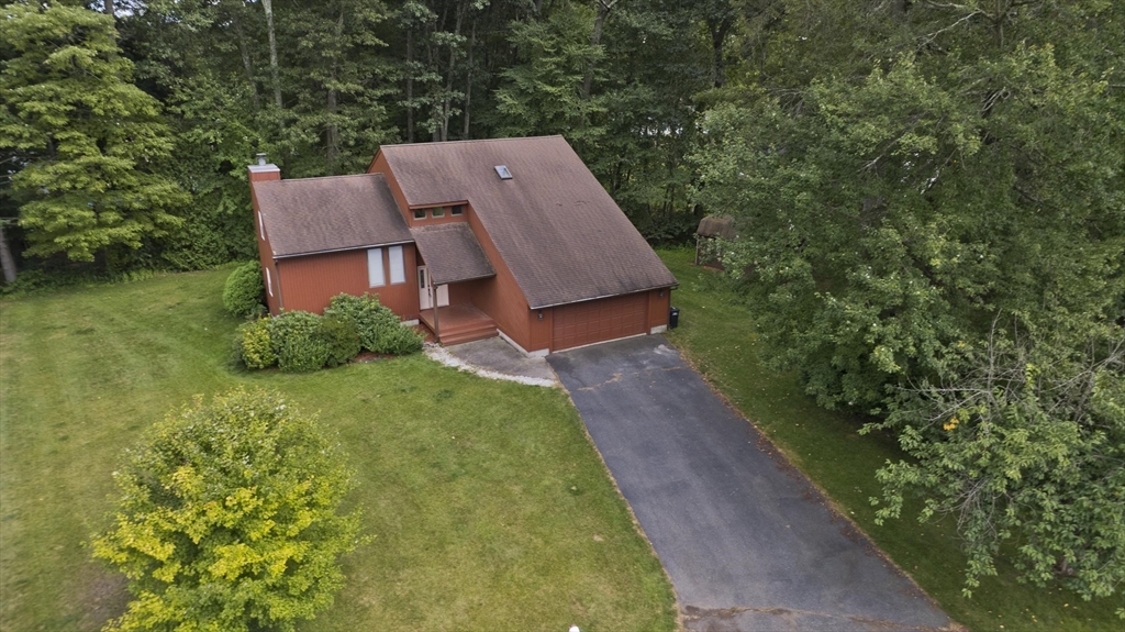 27 Bunker Circle East Longmeadow, MA 01028 - Photo 34 of 36 an aerial view of a house with garden space and street view