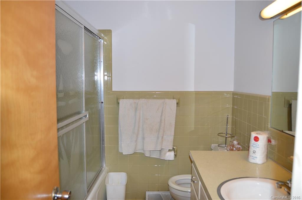 1909 Southside Road Lincolnton, NC 28092 - Photo 14 of 18 Gallery Image 14