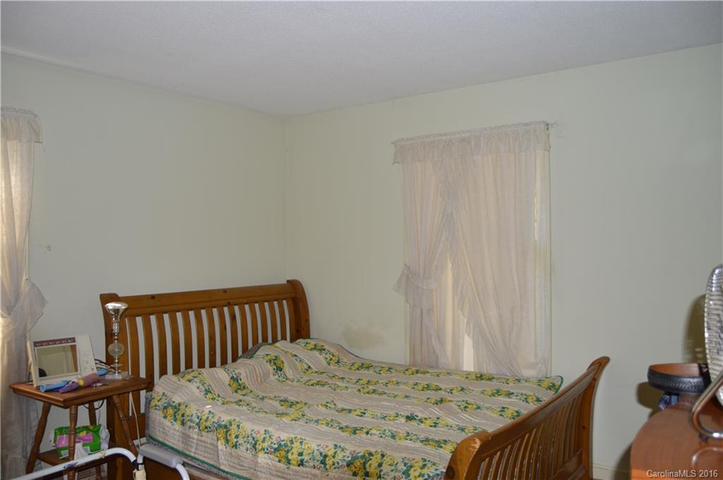 1909 Southside Road Lincolnton, NC 28092 - Photo 15 of 18 Gallery Image 15
