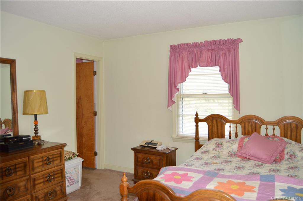 1909 Southside Road Lincolnton, NC 28092 - Photo 17 of 18 Gallery Image 17