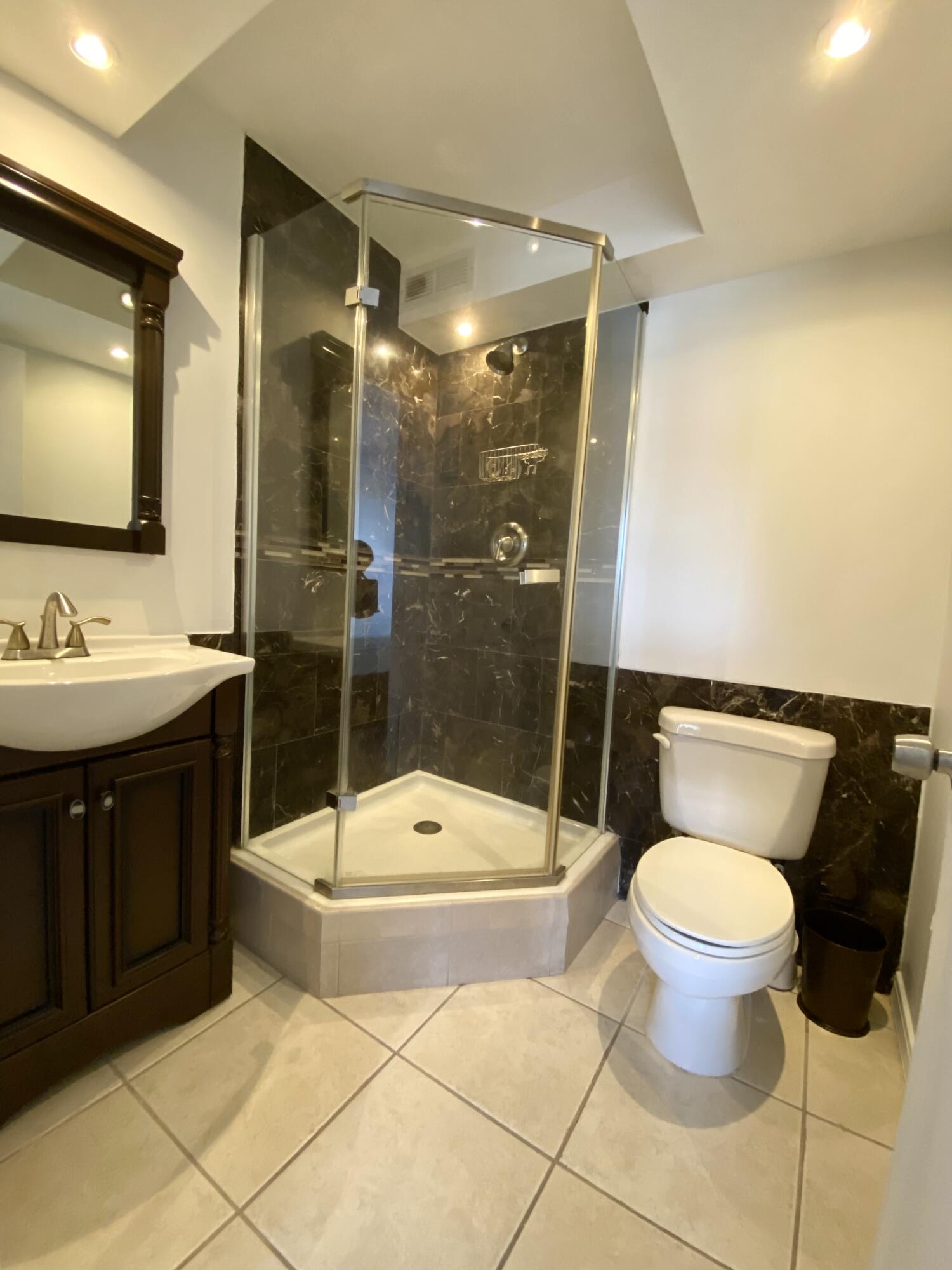6 Royal Palm Way, Unit 203 Boca Raton, FL 33432 - Photo 14 of 37 IMG_9980