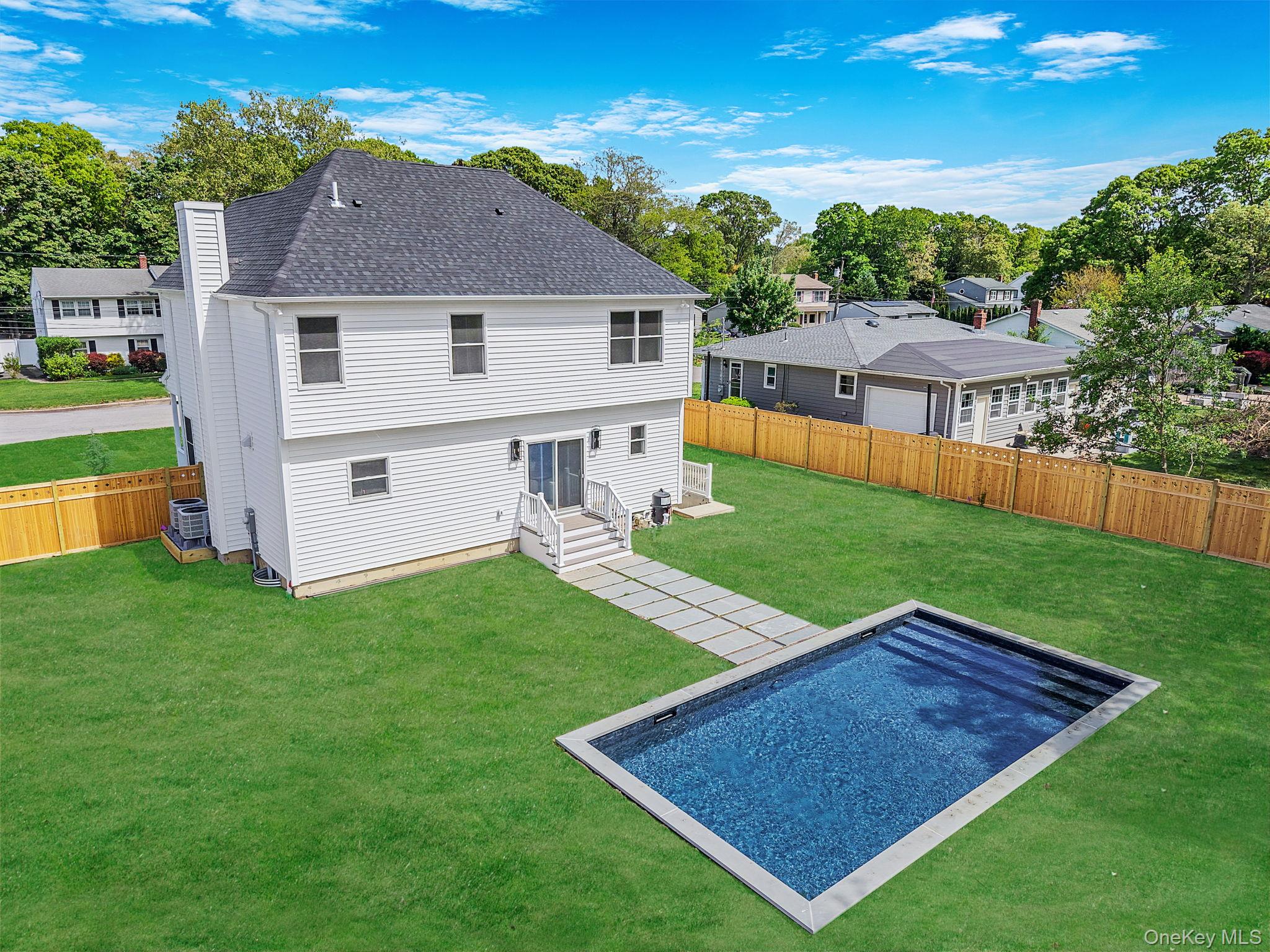 100 Bieselin Road Bellport, NY 11713 - Photo 33 of 45