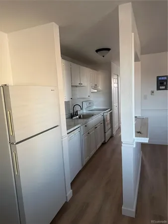 $1,250 | 3455 South Logan Street, Unit 303, Englewood, CO 80113