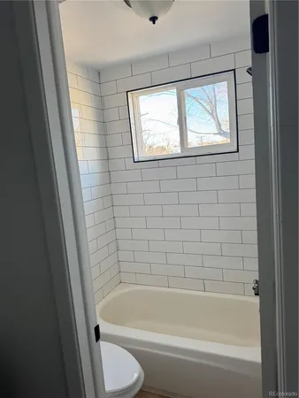 $1,250 | 3455 South Logan Street, Unit 303, Englewood, CO 80113