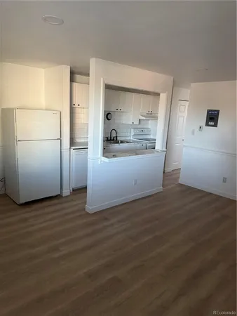 $1,250 | 3455 South Logan Street, Unit 303, Englewood, CO 80113