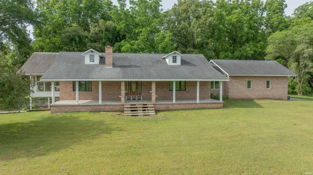 $370,000 | 815 South Toto Road, North Judson, IN 46366