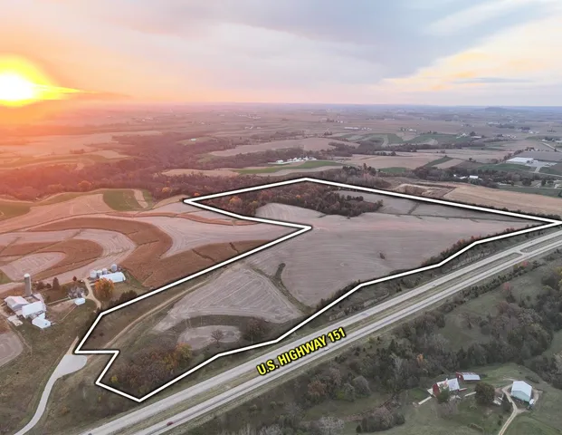 $1 | 85.44-acres 85.44-acres Spoonwood Lane, Cuba City, WI 53807