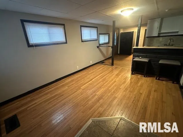 $949 | 524 Caroline Street, Unit A, Pekin, IL 61554