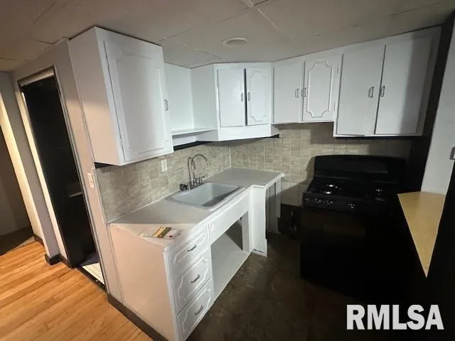 $949 | 524 Caroline Street, Unit A, Pekin, IL 61554