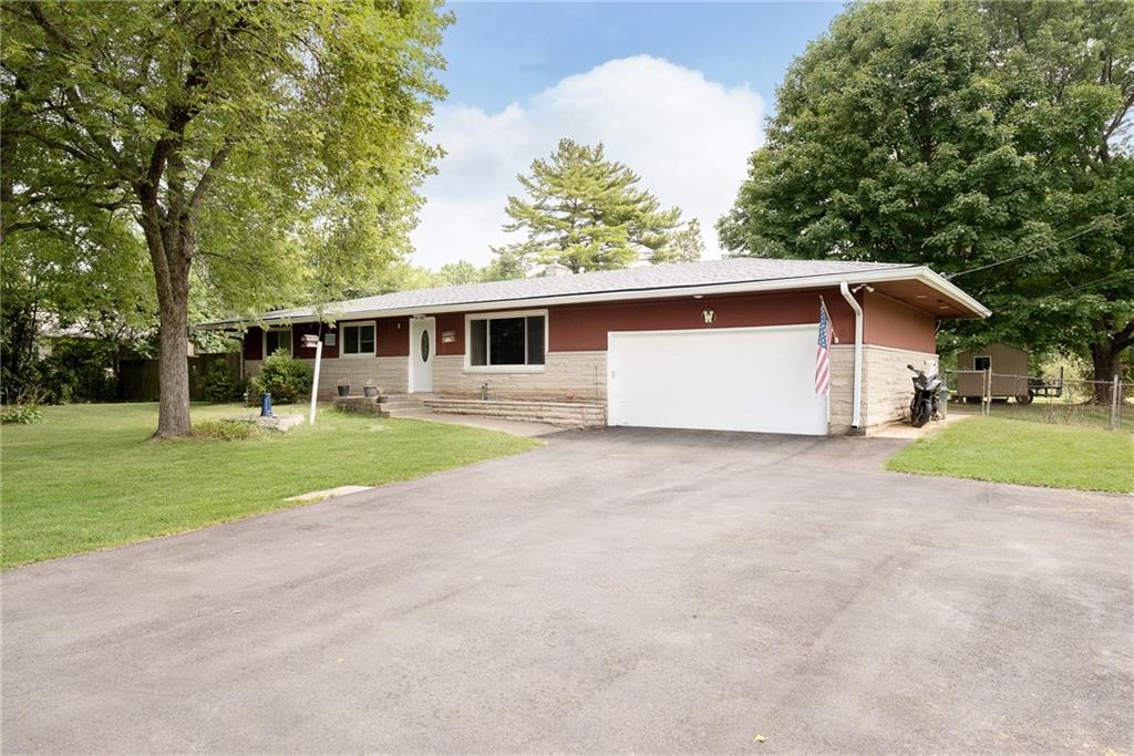 2847 North Cumberland Road Indianapolis, IN 46229 - Photo 2 of 30 Gallery Image 2