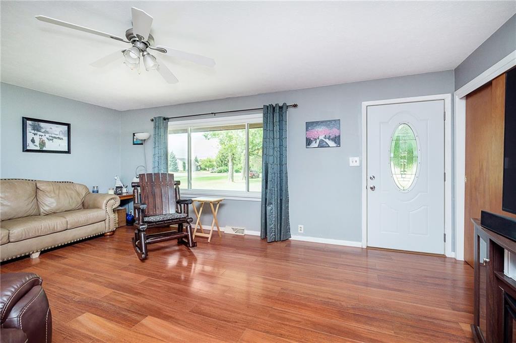 2847 North Cumberland Road Indianapolis, IN 46229 - Photo 3 of 30 Gallery Image 3