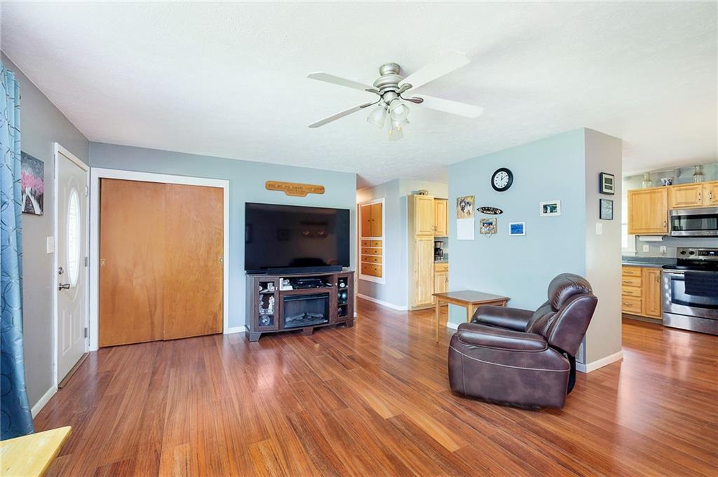 2847 North Cumberland Road Indianapolis, IN 46229 - Photo 5 of 30 Gallery Image 5