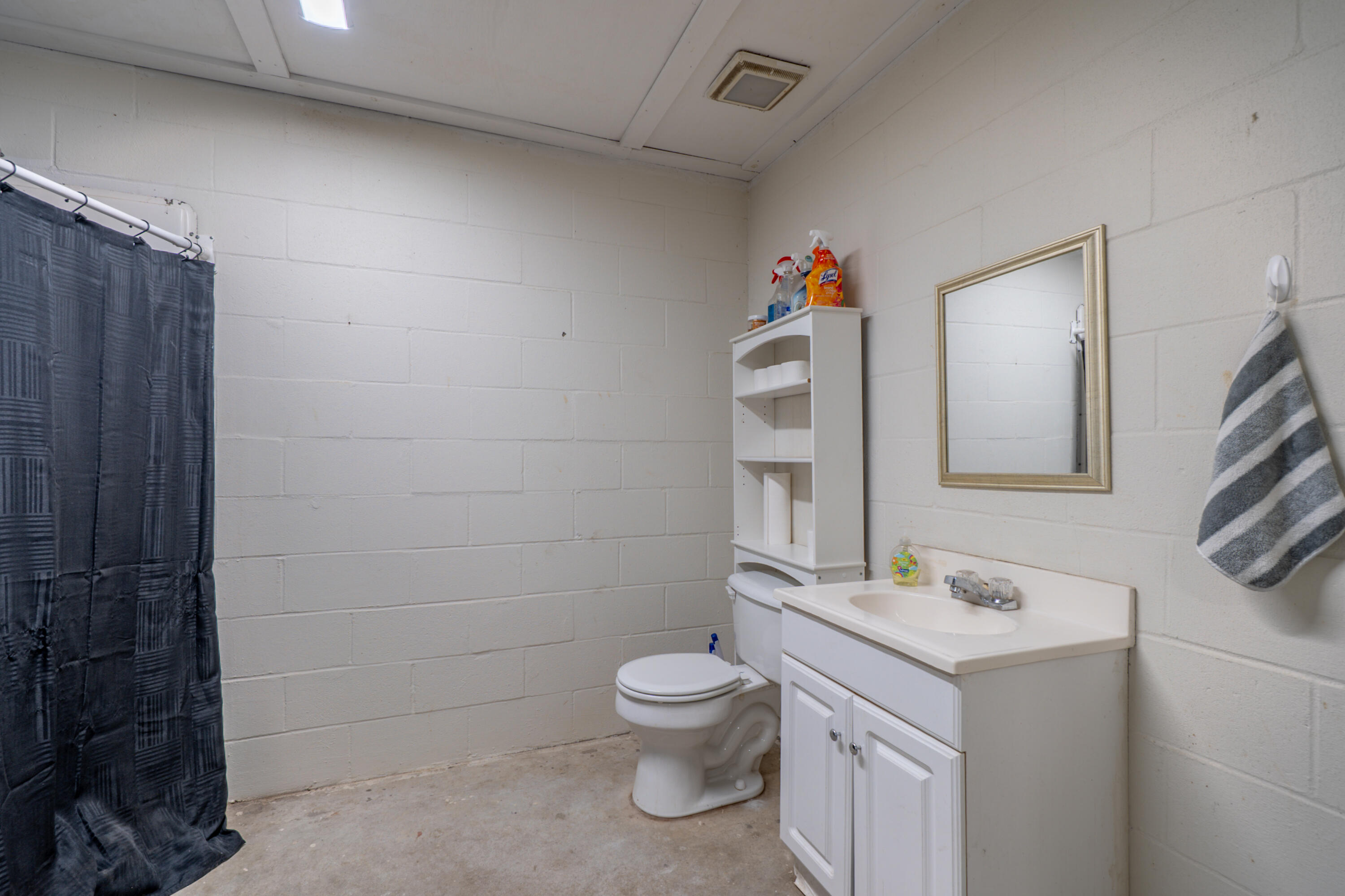 1557 Ingle Road DeFuniak Springs, FL 32433 - Photo 72 of 86 ingle rd camera-47
