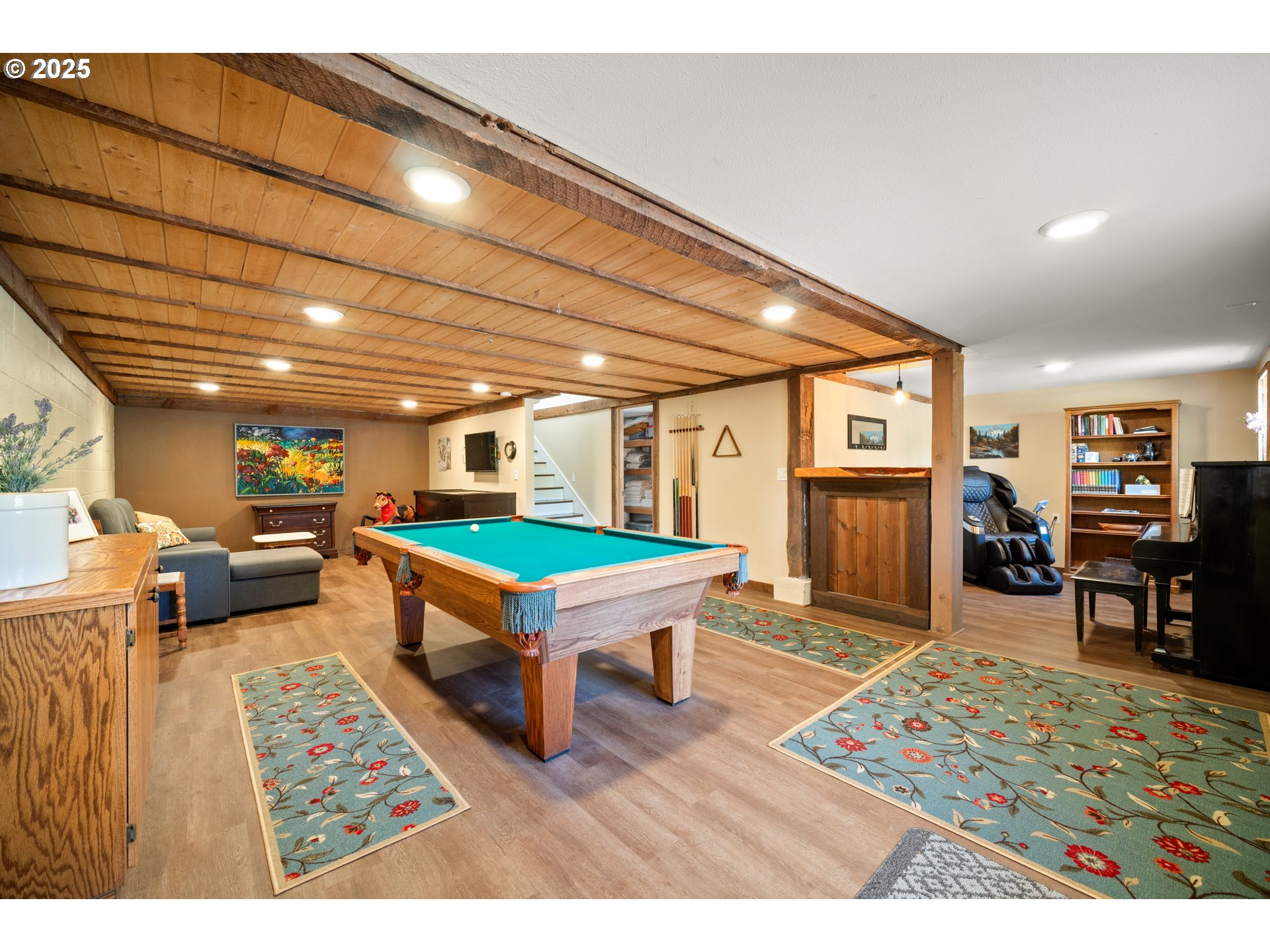 13505 Northeast Grantham Road La Center, WA 98629 - Photo 18 of 29 a room with furniture and a wooden floor