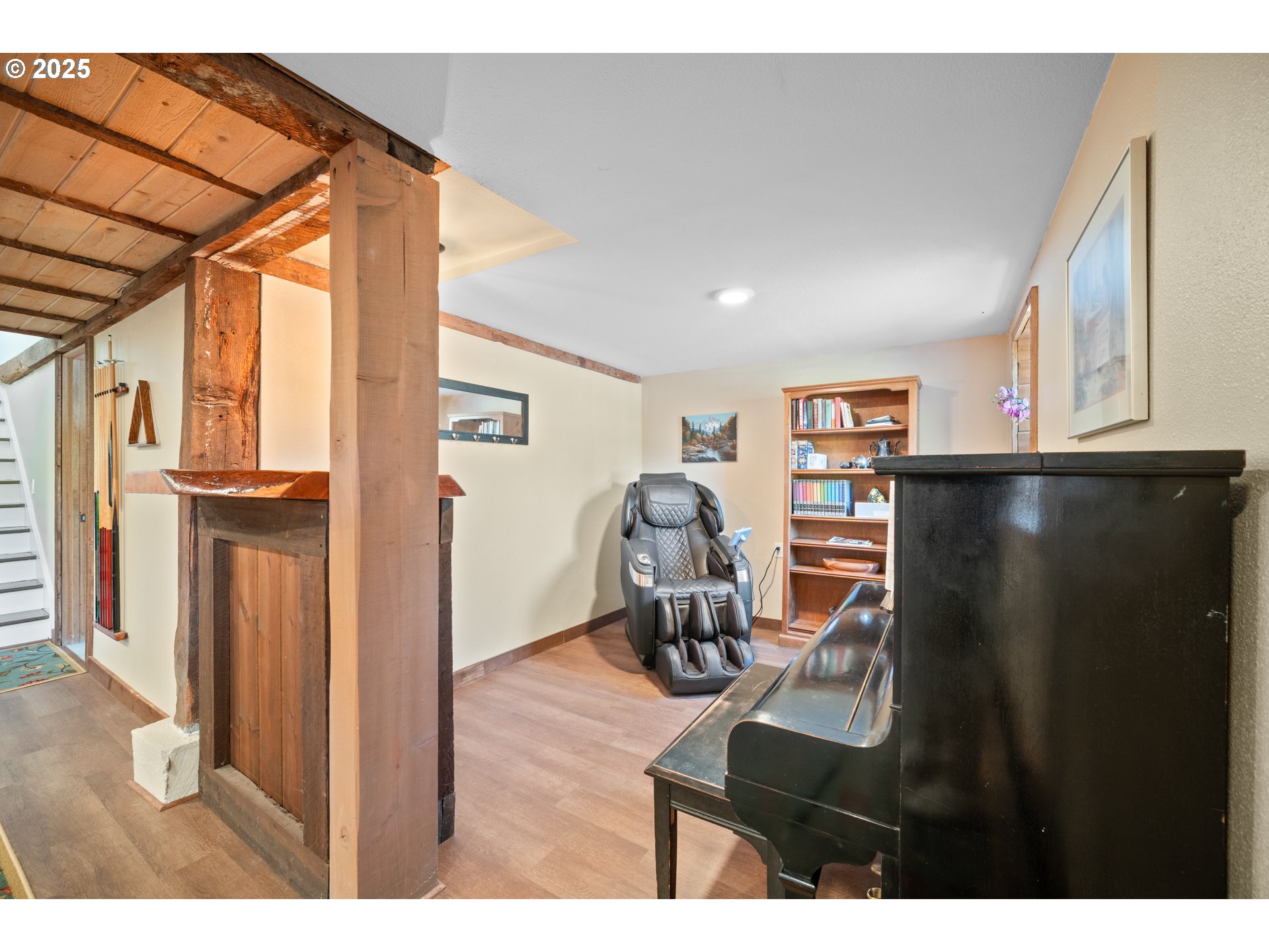 13505 Northeast Grantham Road La Center, WA 98629 - Photo 19 of 29 a view of a workspace