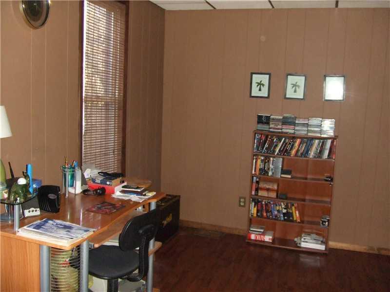 303 3rd Street Butler, PA 16001 - Photo 11 of 14 Den/Family/Great Room.