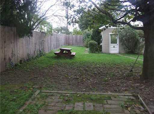 303 3rd Street Butler, PA 16001 - Photo 5 of 14 Yard/Garden.