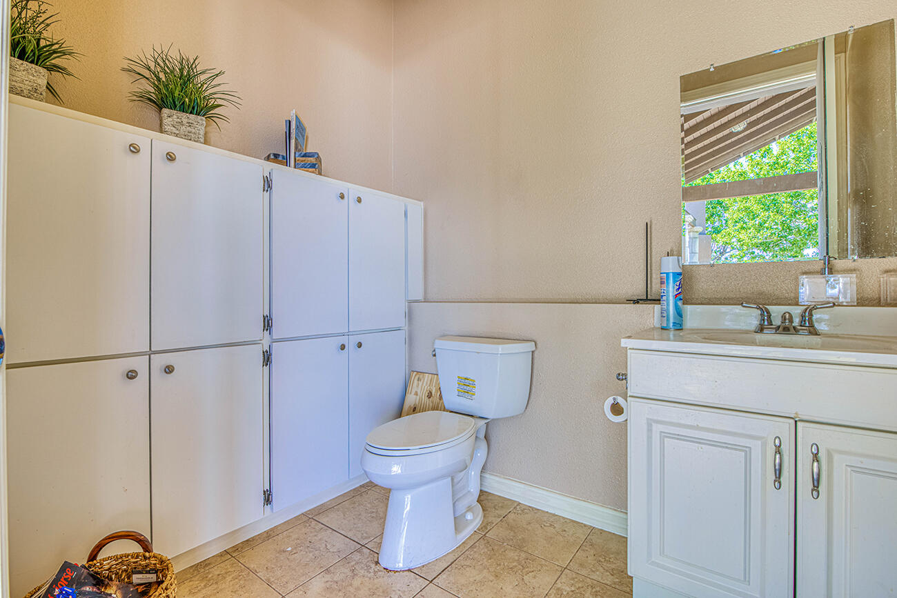 656 Cox Road El Paso, TX 79932 - Photo 40 of 74 Lots of storage in the Geust House Bath