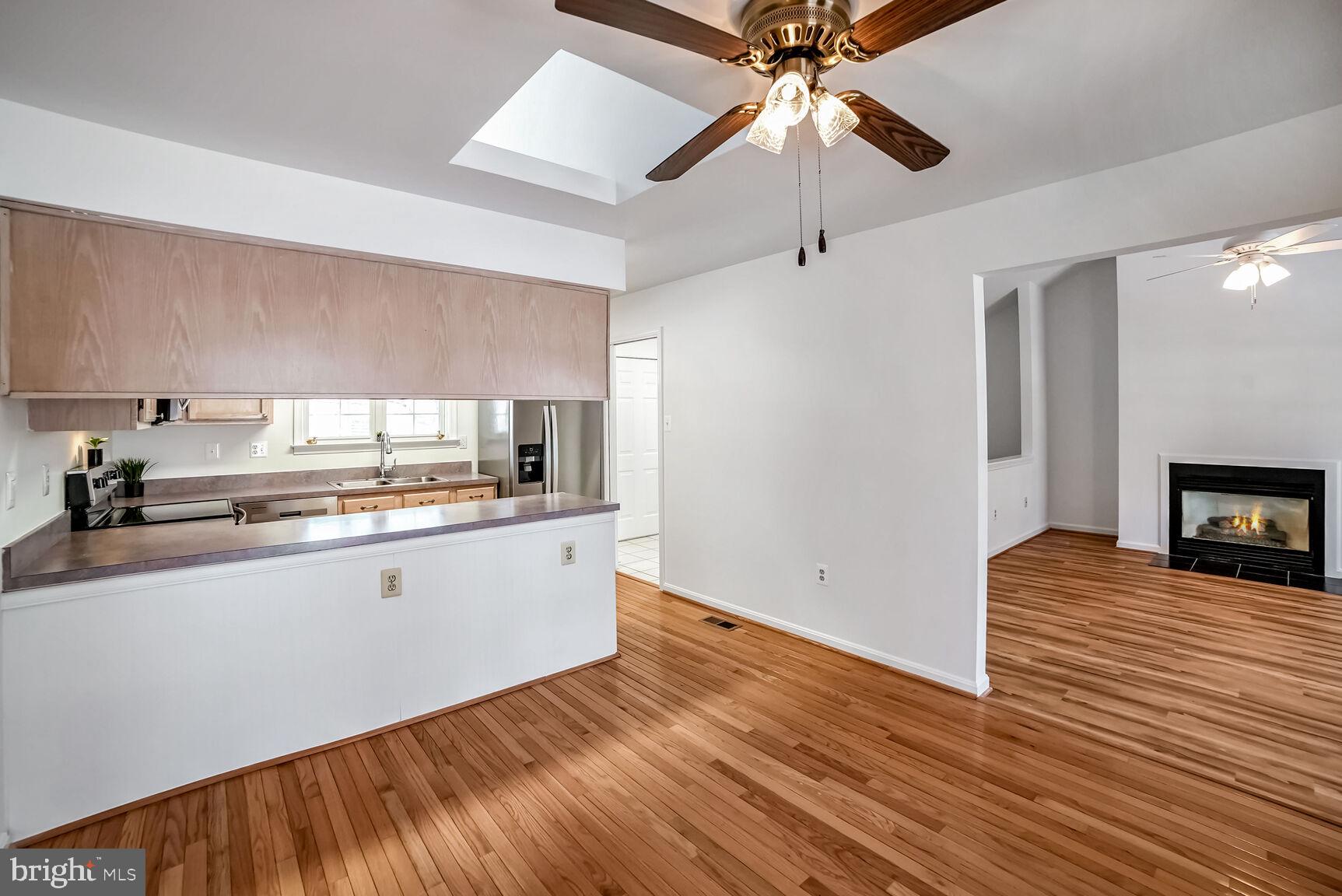 6108 Hunt Club Road Elkridge, MD 21075 - Photo 5 of 30 Dining room