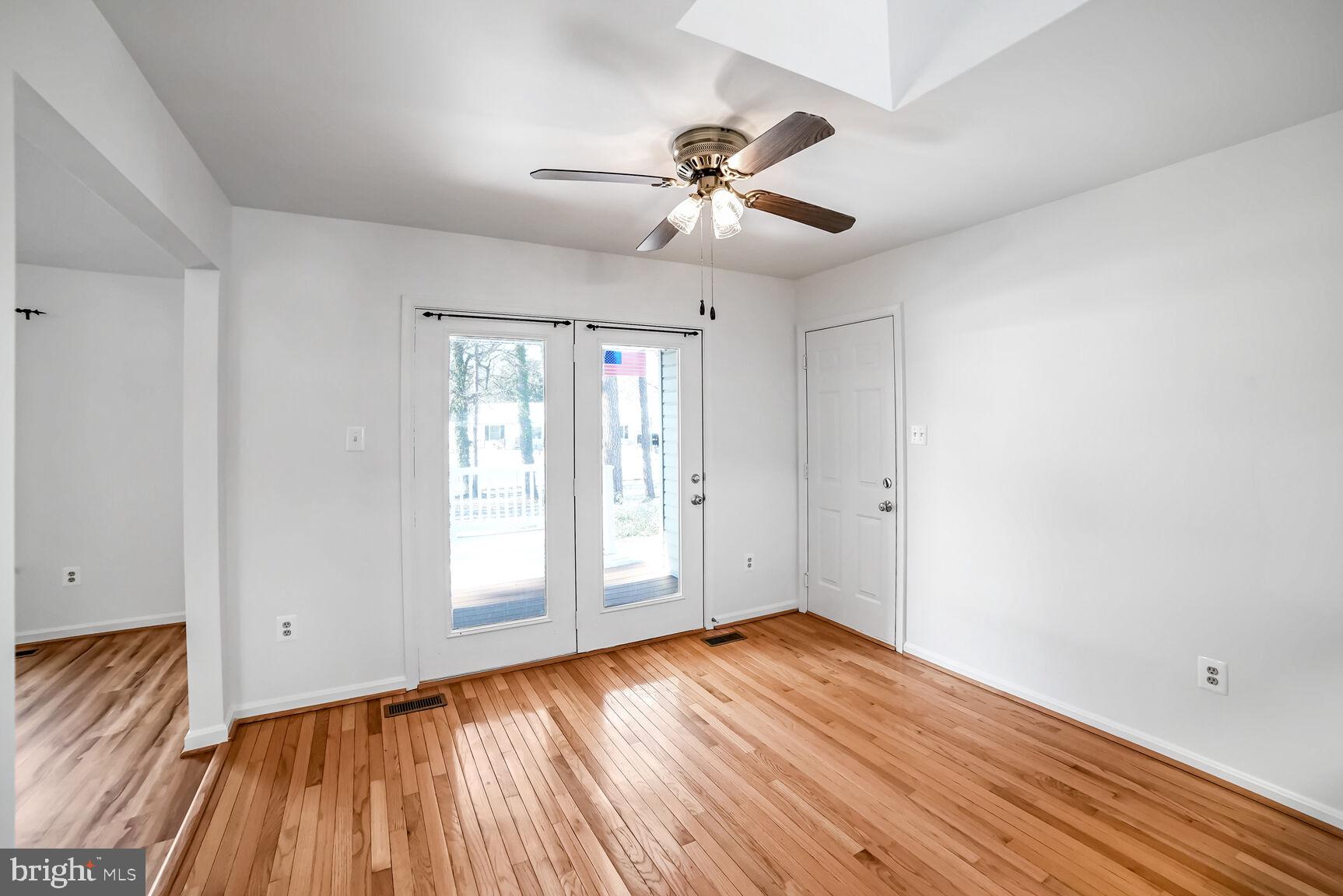 6108 Hunt Club Road Elkridge, MD 21075 - Photo 6 of 30 Dining room - French doors to deck
