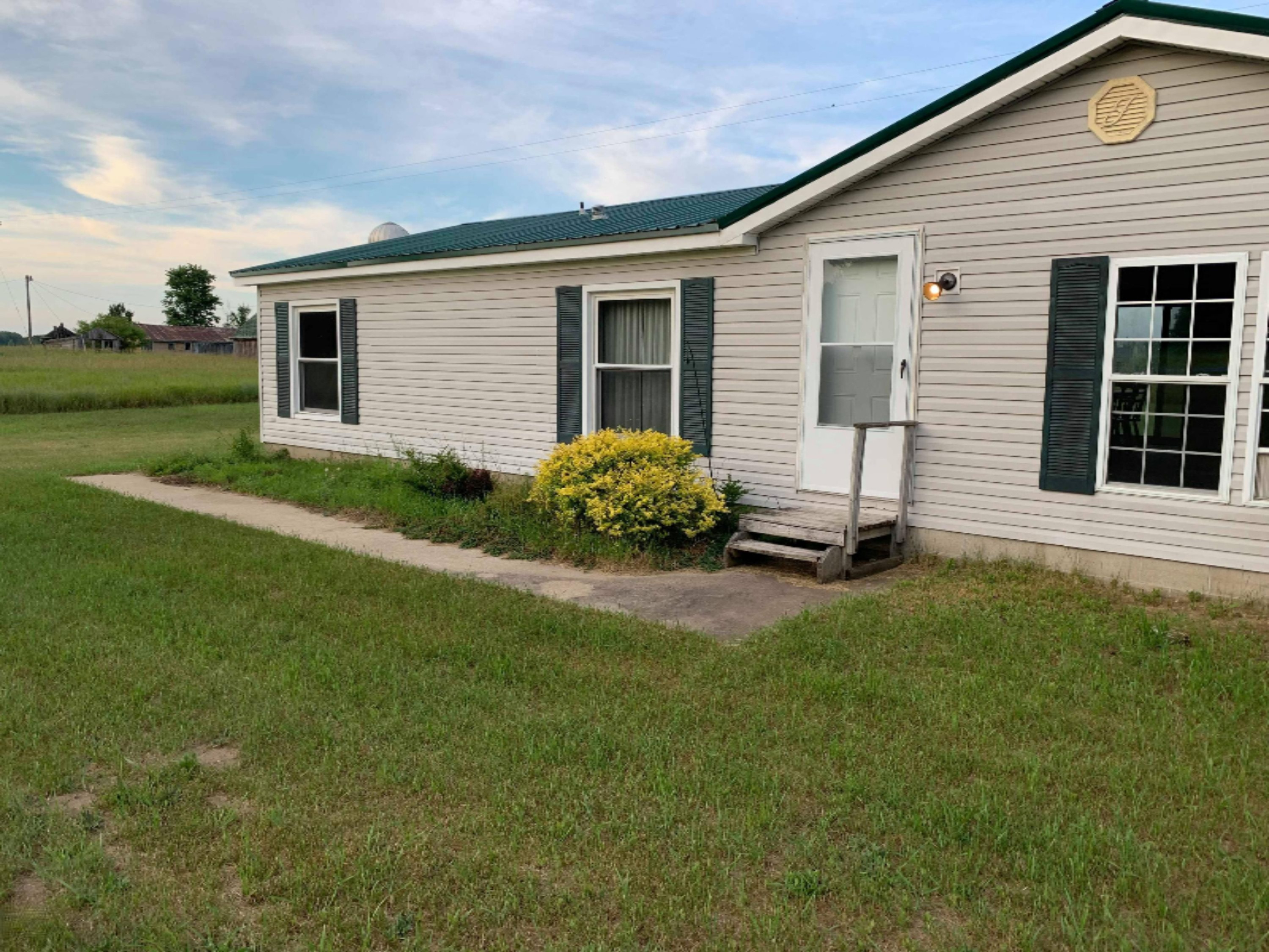 7191 South 25 Road Boon, MI 49618 - Photo 3 of 49 Exterior.Front