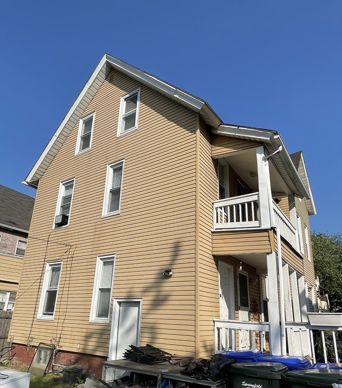 52 Acushnet Avenue Springfield, MA 01105 - Photo 3 of 28
