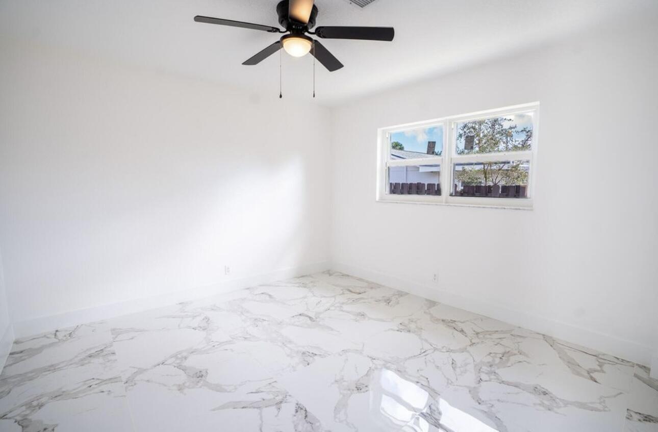 1070 Southwest 18th Street Boca Raton, FL 33486 - Photo 16 of 23 IMG_1131