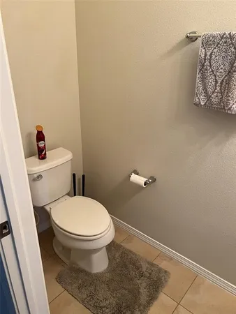 $2,000 | 4912 White Sanderling Court, Tampa, FL 33619