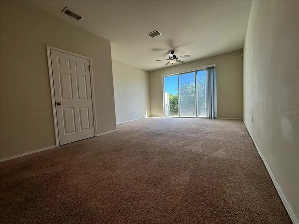 $2,000 | 4912 White Sanderling Court, Tampa, FL 33619