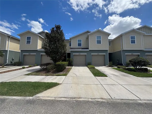 $2,000 | 4912 White Sanderling Court, Tampa, FL 33619
