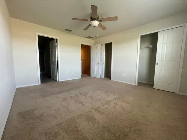 $2,000 | 4912 White Sanderling Court, Tampa, FL 33619
