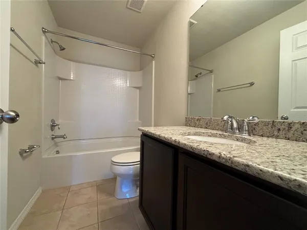 $2,000 | 4912 White Sanderling Court, Tampa, FL 33619