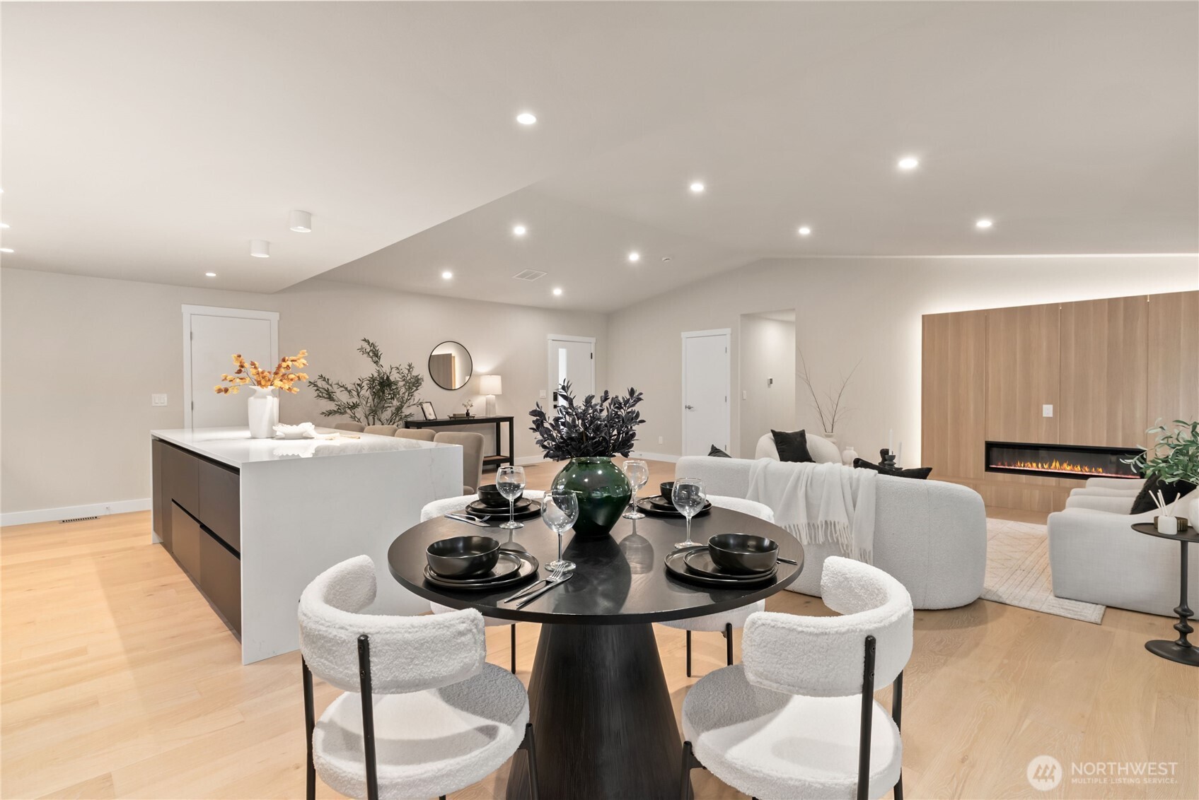 15203 111th Avenue Northeast Bothell, WA 98011 - Photo 13 of 37