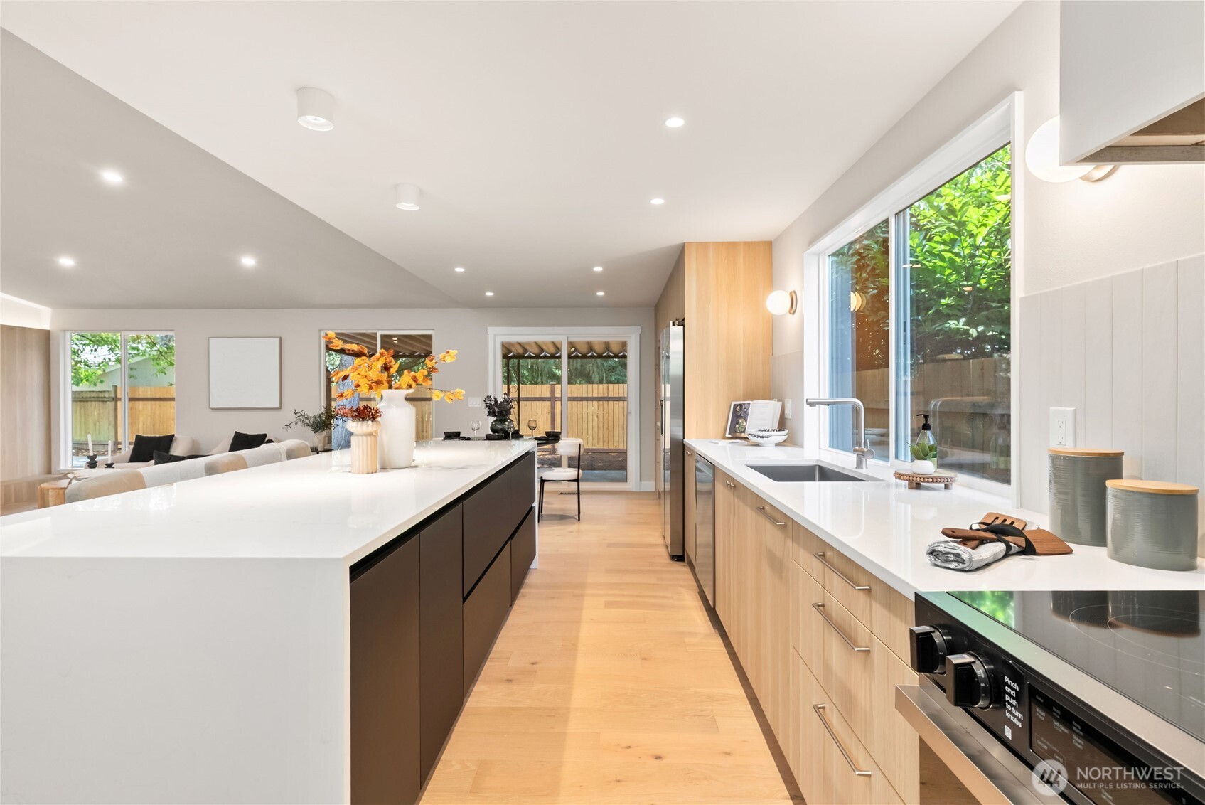 15203 111th Avenue Northeast Bothell, WA 98011 - Photo 17 of 37