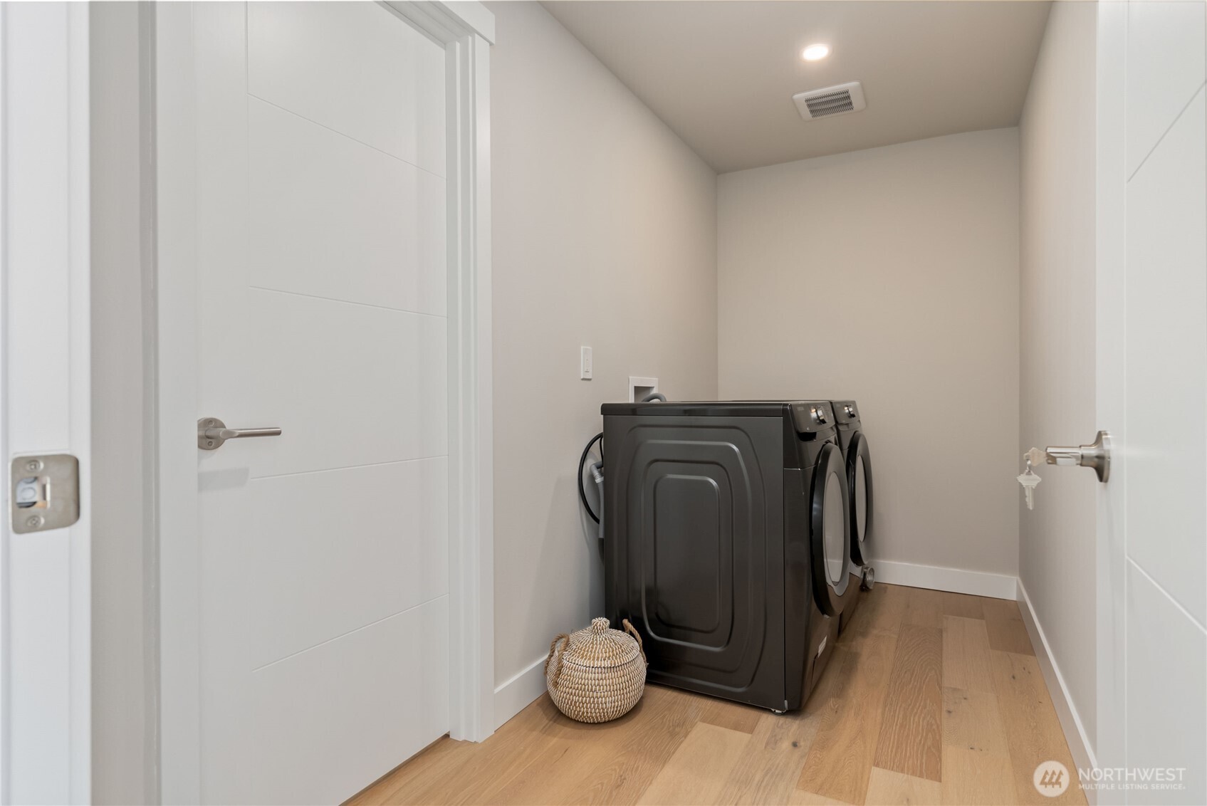 15203 111th Avenue Northeast Bothell, WA 98011 - Photo 31 of 37