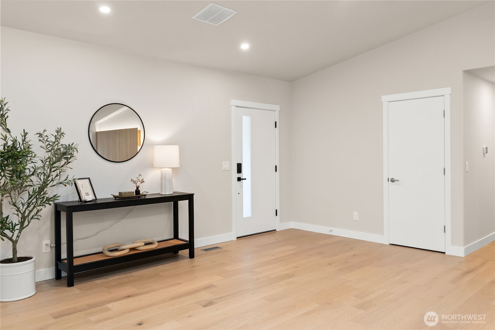 15203 111th Avenue Northeast Bothell, WA 98011 - Photo 4 of 37