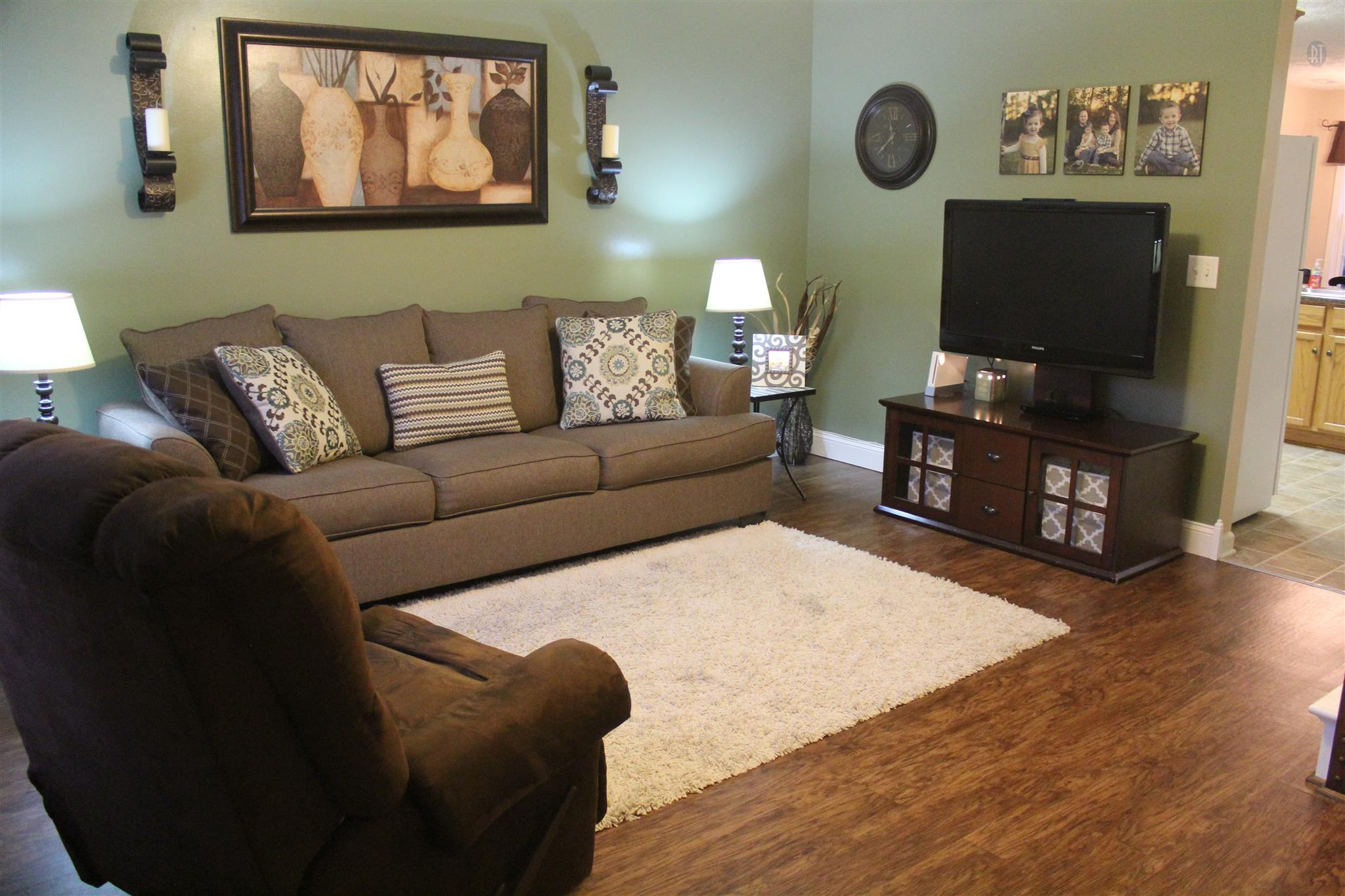 1638 Sulphur Springs Road Murfreesboro, TN 37129 - Photo 4 of 13 Spacious living room with new flooring!