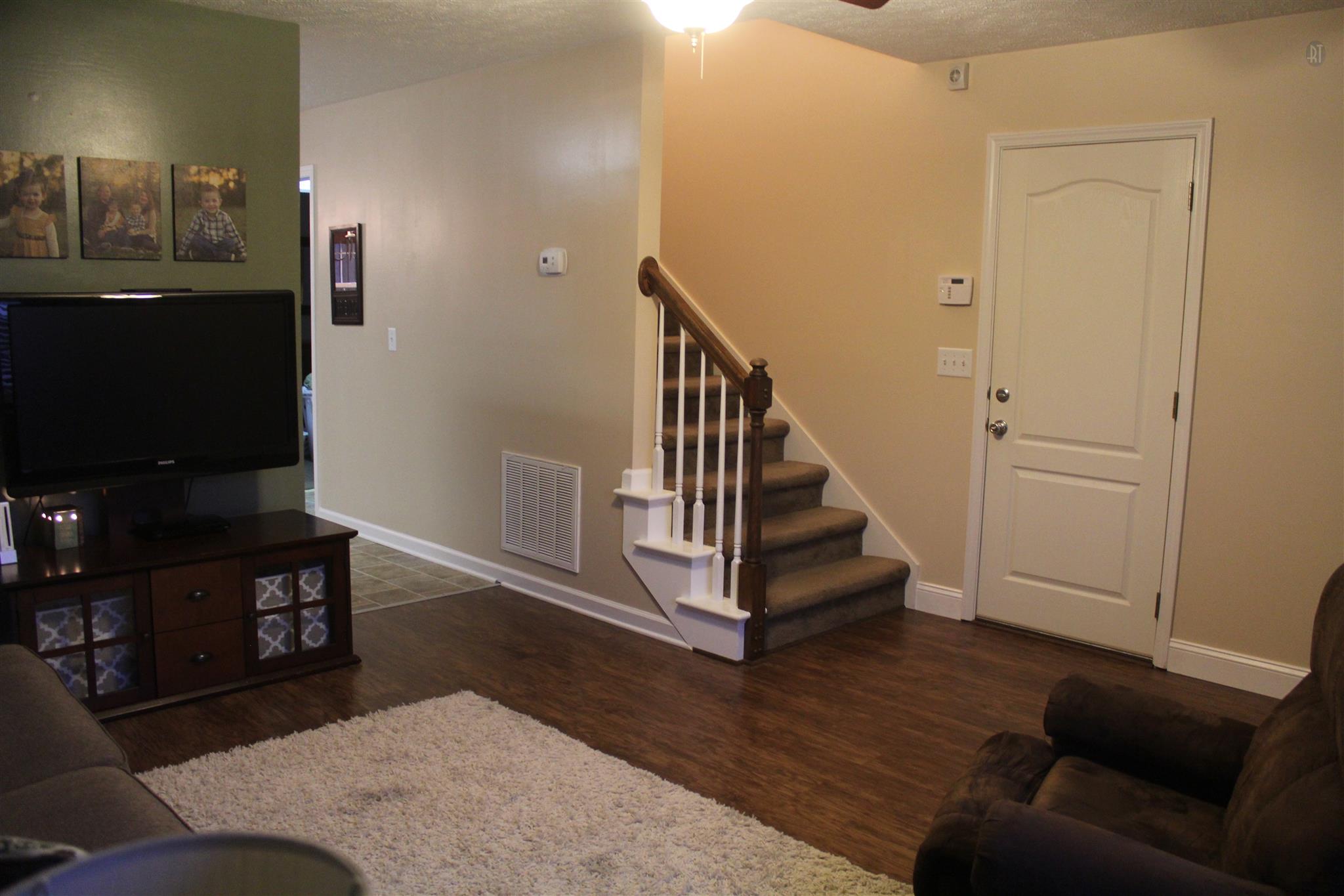 1638 Sulphur Springs Road Murfreesboro, TN 37129 - Photo 5 of 13 Garage entrance