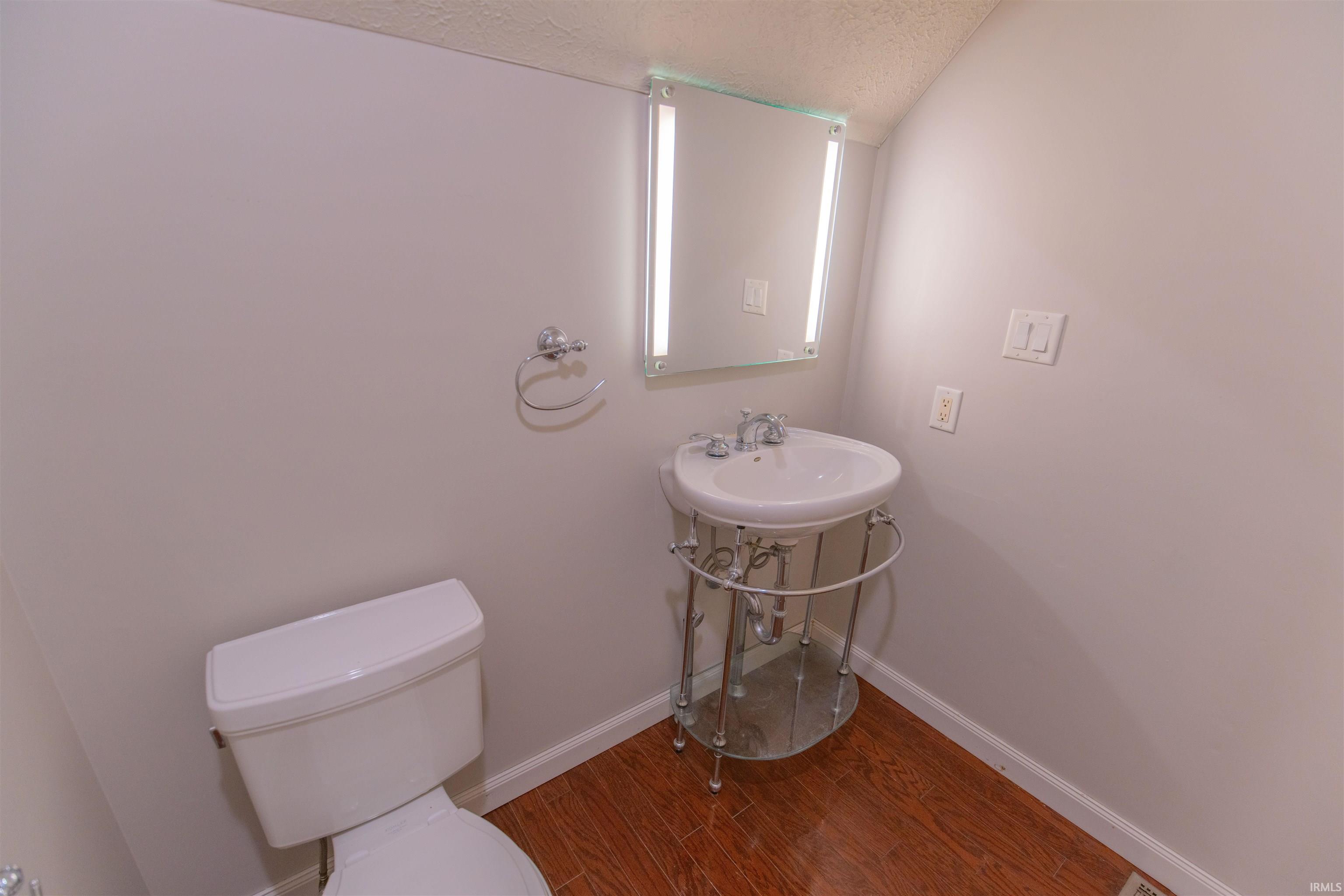 1376 South College Mall Road Bloomington, IN 47401 - Photo 14 of 35