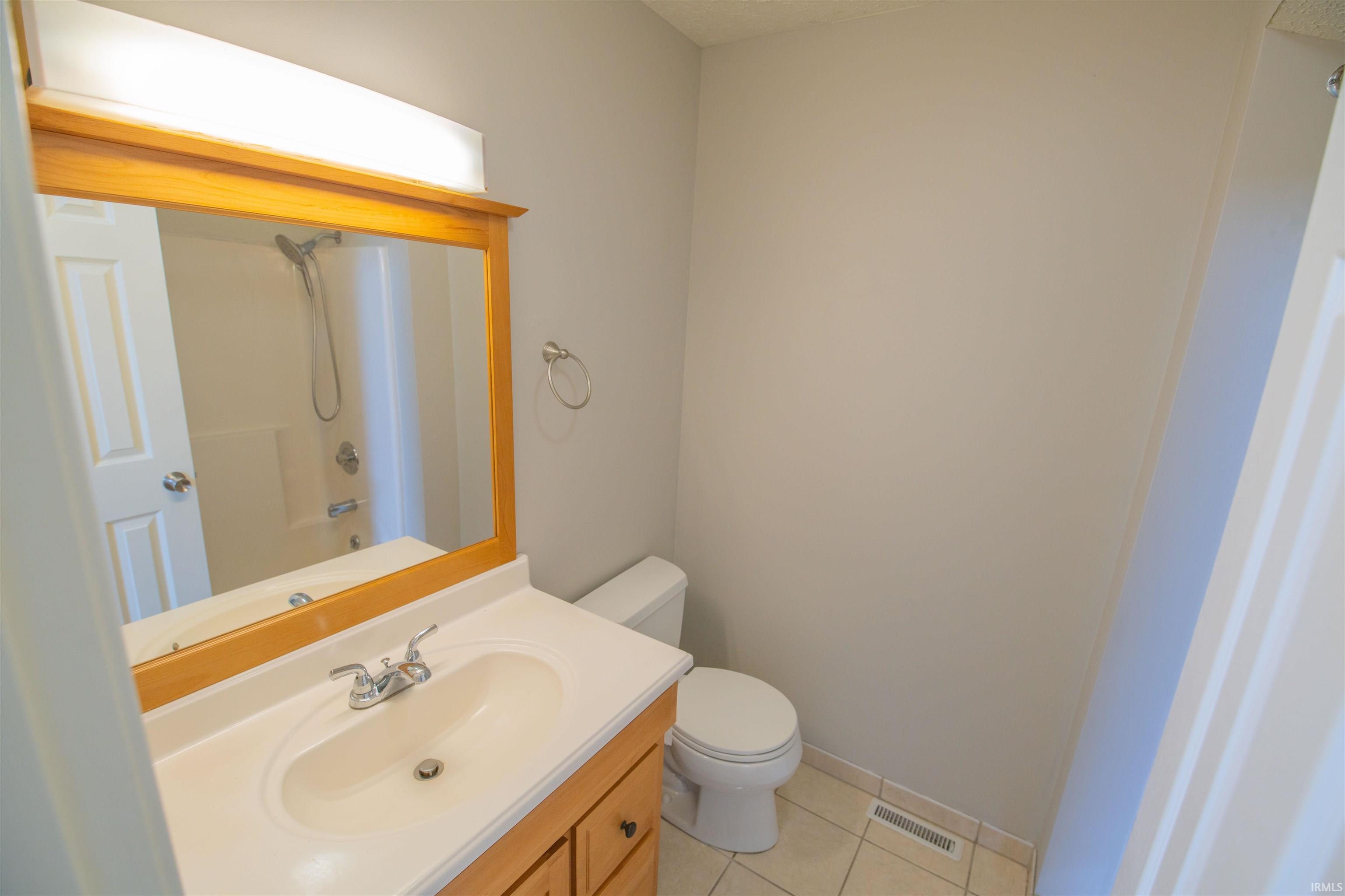 1376 South College Mall Road Bloomington, IN 47401 - Photo 19 of 35