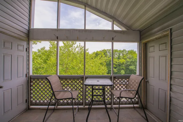 $185,000 | 1376 South College Mall Road, Bloomington, IN 47401